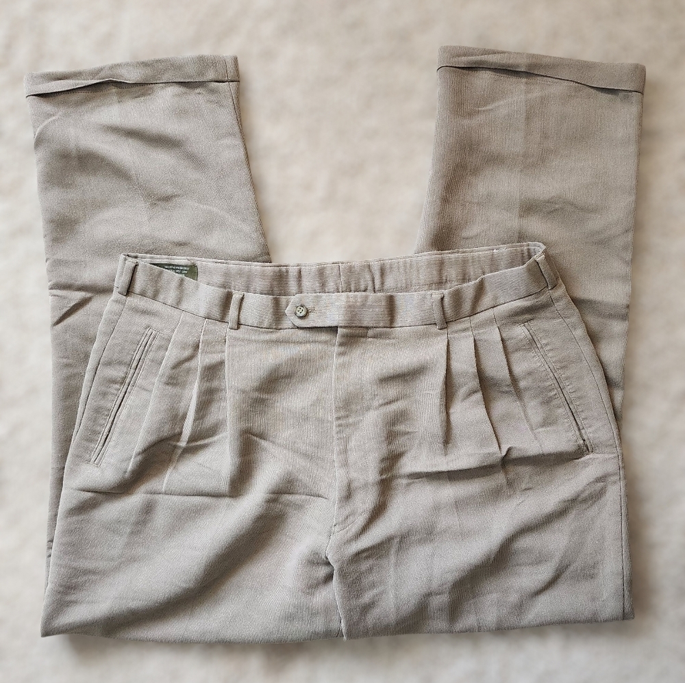 ​Vintage CLUB International Pleated Trousers Size 40 High Waisted Soft